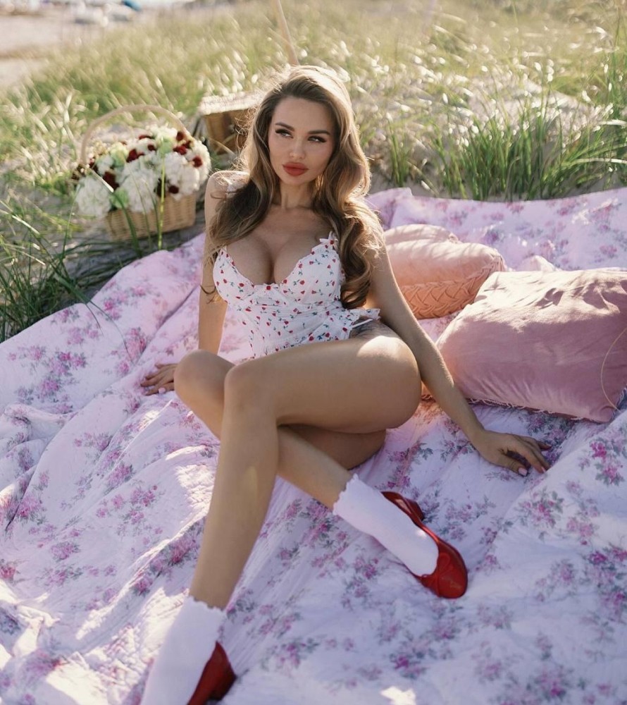 Индивидуалка Лорочка главное фото в городе Азнакаево 